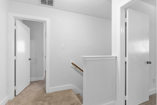 Building Photo - 3947 Carriage Park Row