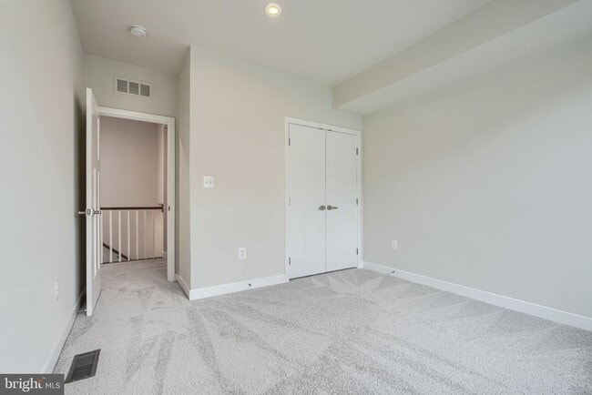 Building Photo - 10720 Presidential Pkwy