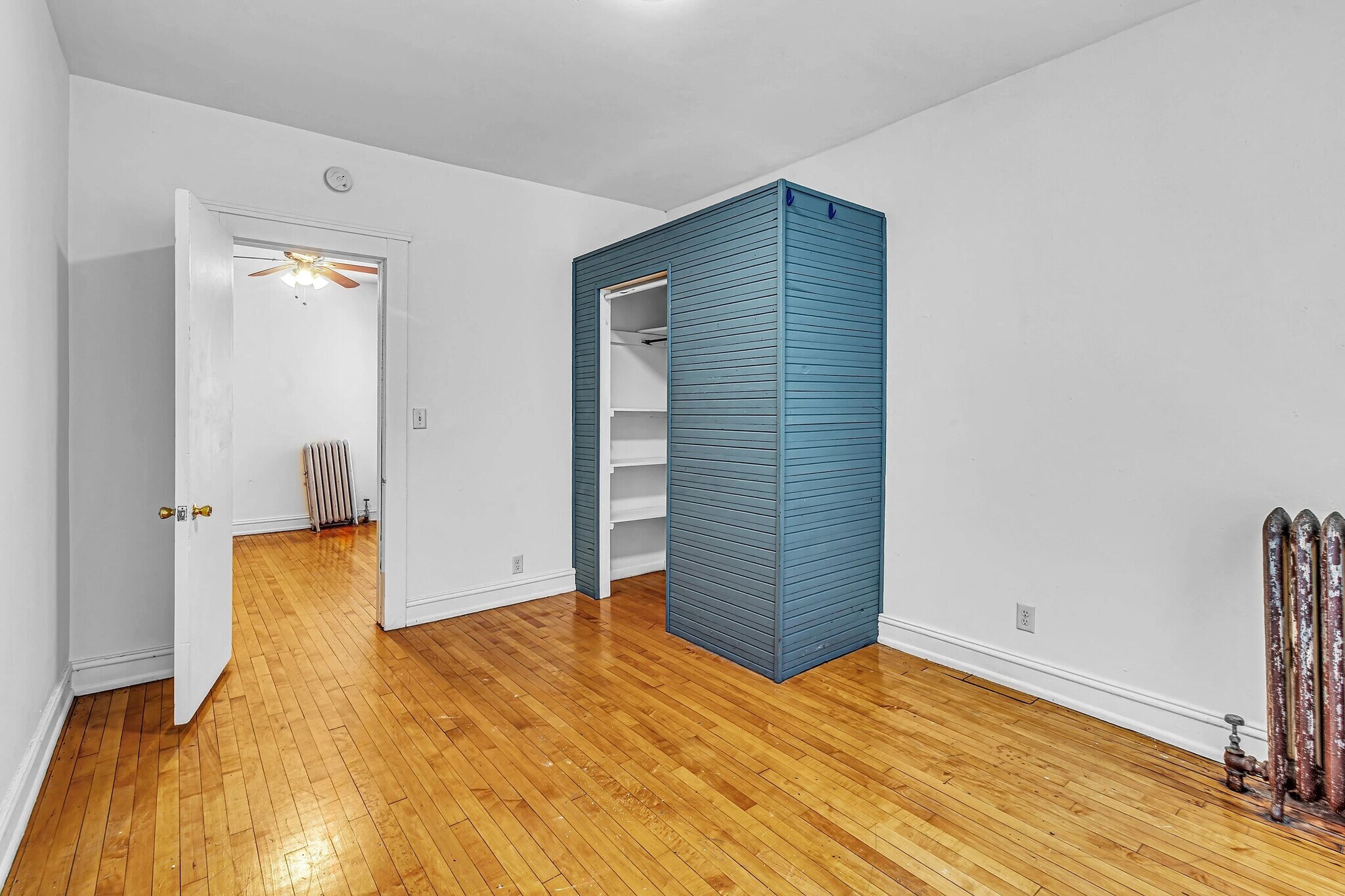 Building Photo - 823 E Johnson St