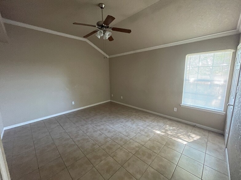 Building Photo - 1210 Powder River Dr