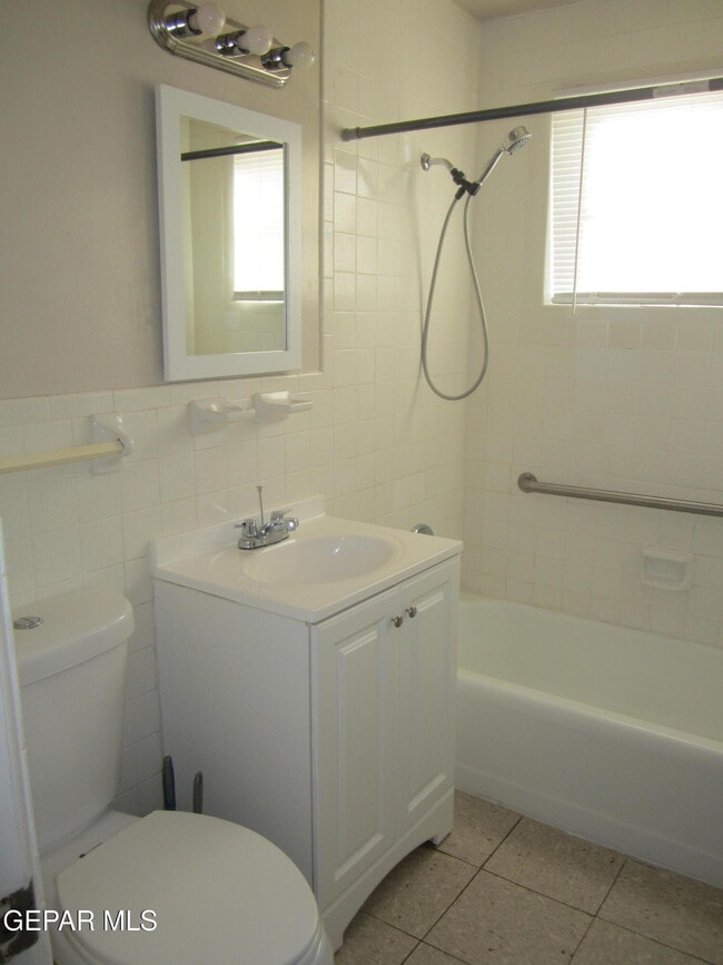 Building Photo - 3606 Taylor Ave