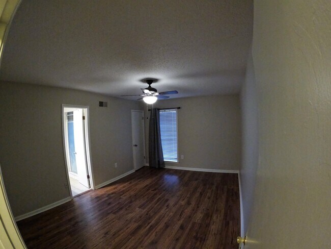 Building Photo - 6541 Deermont Dr