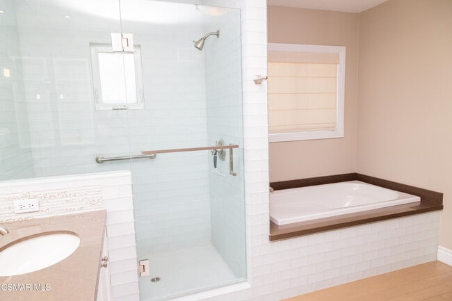 Building Photo - 385 Somerset Cir