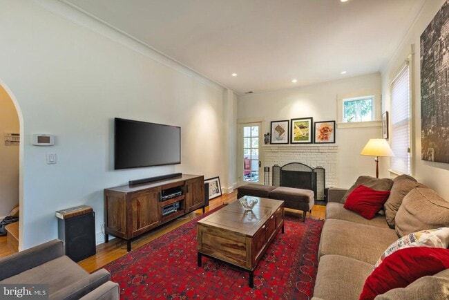 Building Photo - 5534 Nevada Ave NW