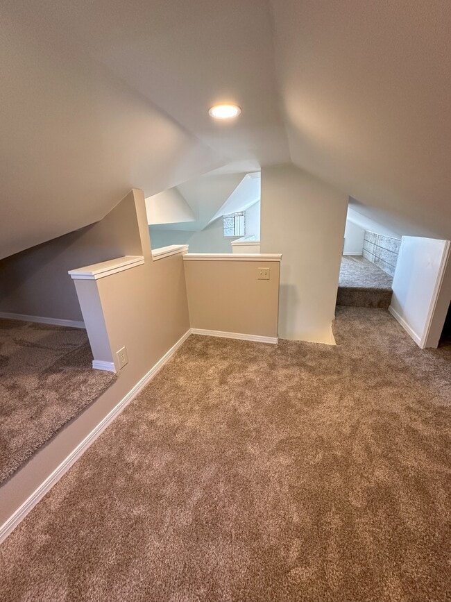 Building Photo - 2273 S County Line Rd