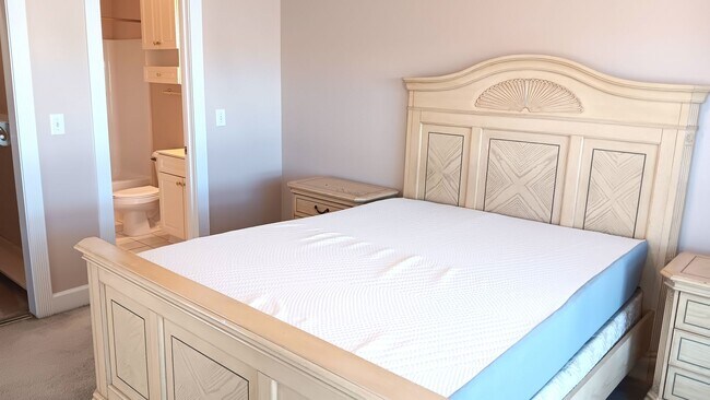 Building Photo - Furnished Two Bedroom, Two Bath Condo in Little River! Community Pool