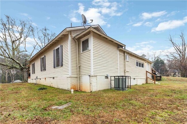 Building Photo - 2141 Fairburn Rd SW