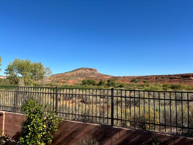 Building Photo - Short term lease! Coral Canyon on Golf Course with POOL- FURNISHED & UNFURISNHED OPTION