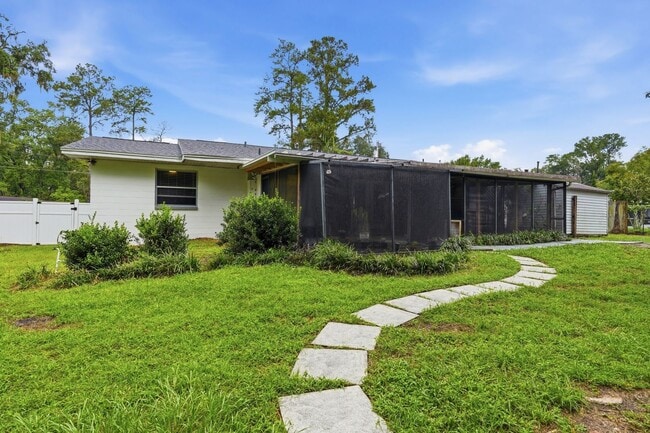 Building Photo - 4731 NW 39th St