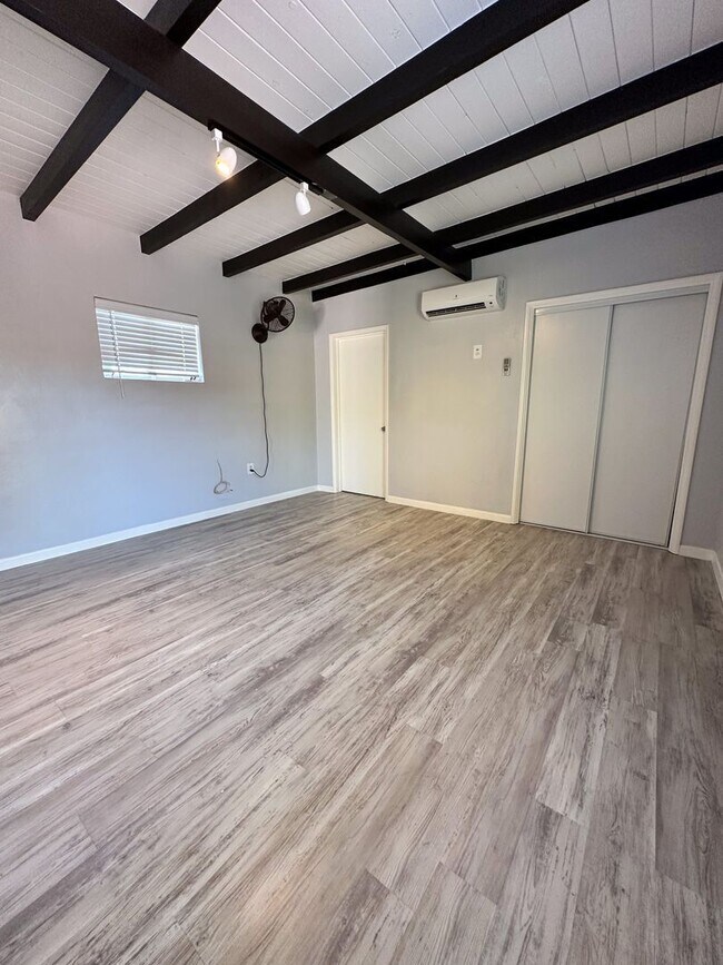 Building Photo - 1936 N Tucson Blvd