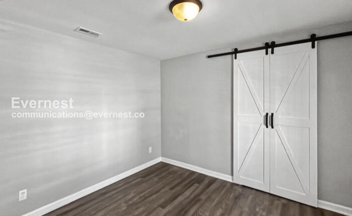 Building Photo - 5501 St Elmo Ave