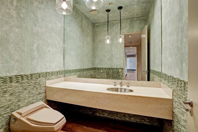 Building Photo - 431 Hedwig Rd