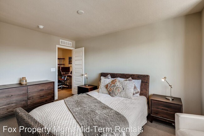 Building Photo - 2 br, 3 bath House - 11243 Colony Cir