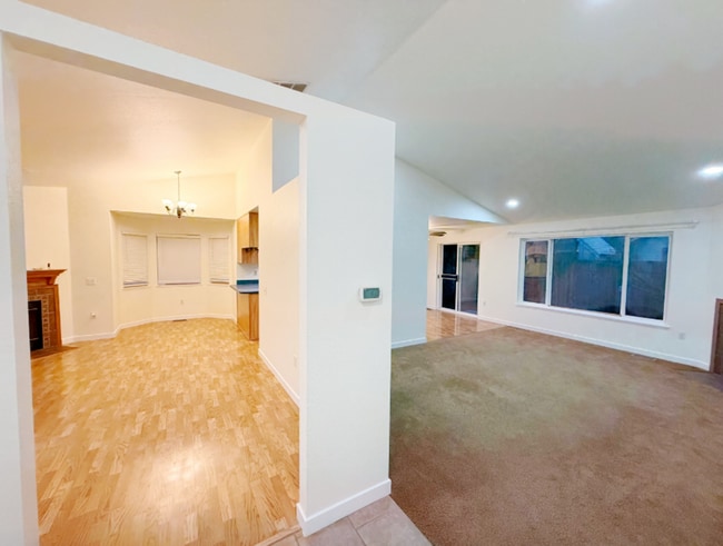 Building Photo - 23 113th Pl SE