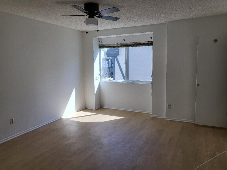 Building Photo - 19231 Sherman Way