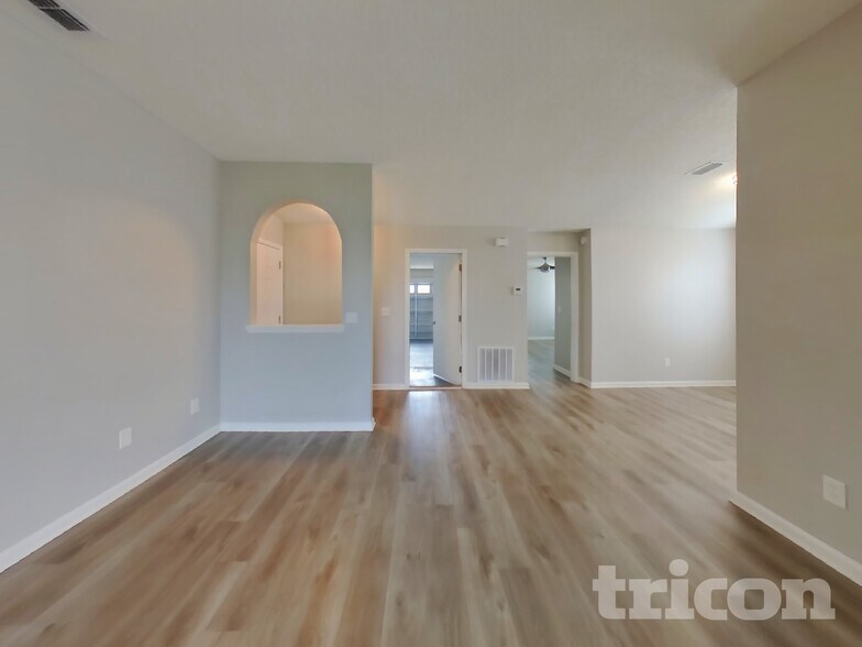 Building Photo - 12303 Sondra Cove Trail N