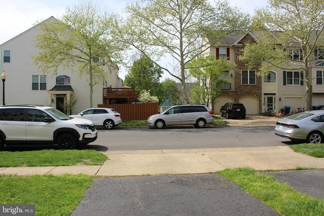 Building Photo - 42856 Golf View Dr