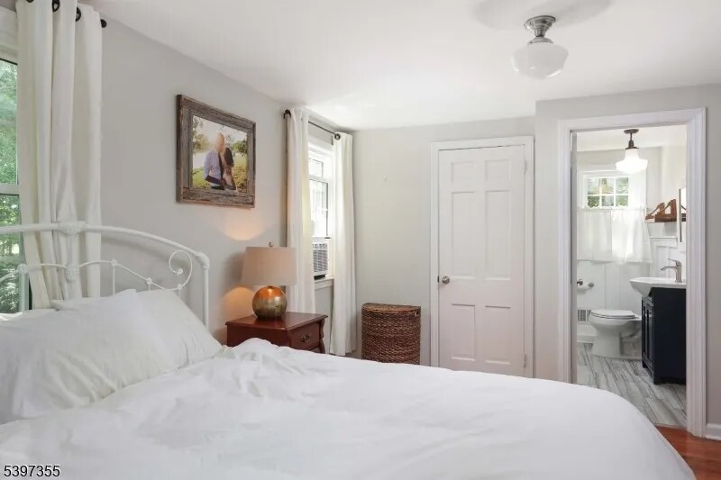 Building Photo - 924 Maurice Ave