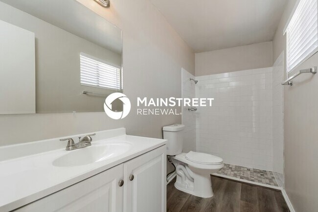 Building Photo - 3 Bedroom Pet-Friendly Home in TUCSON, AZ with Main Street Renewal