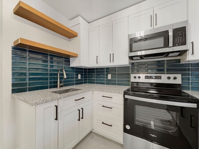 Building Photo - 2725 Dupont Ave S