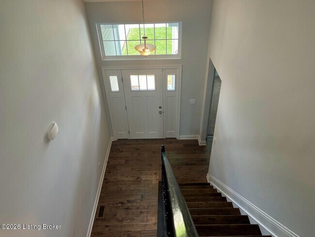 Building Photo - 2105 Meadows Edge Ln