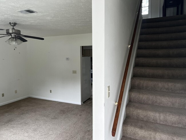 Building Photo - 238 Trimble Ave