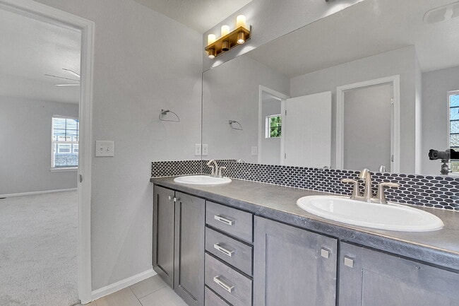 Building Photo - $3,000 - 3 Bed, 2.5 Bath Home in Westminst...