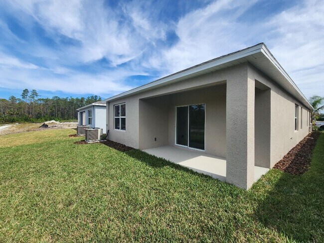 Building Photo - New 3/2/2 Venetian Bay