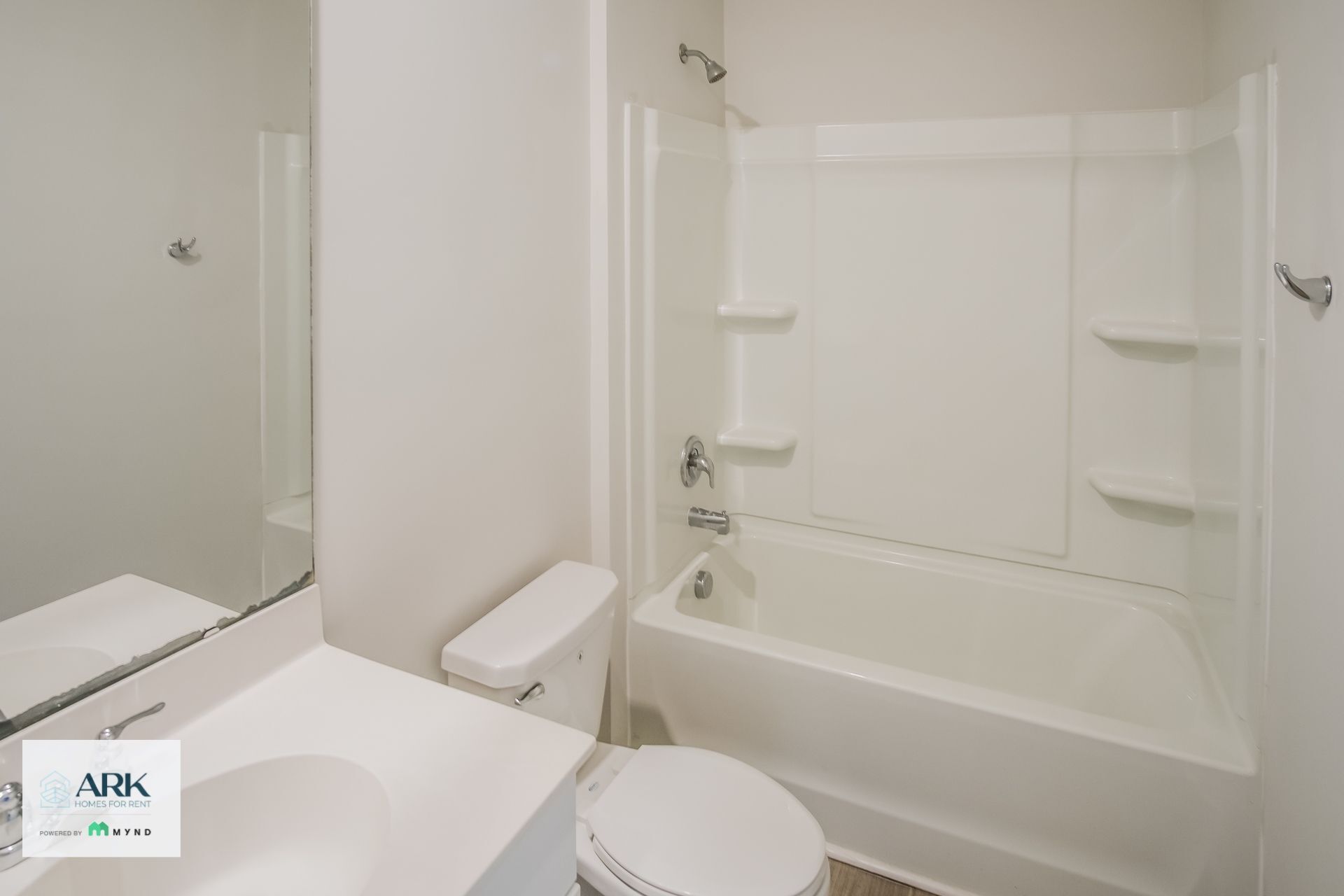 Building Photo - 700 Watercliff Dr