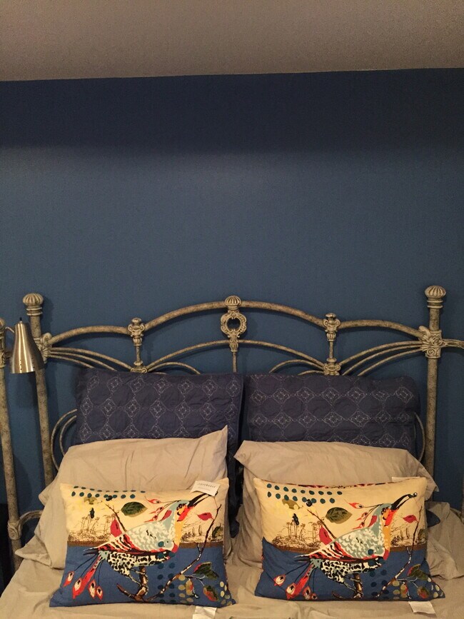 Building Photo - 4721 Cartwright Ave