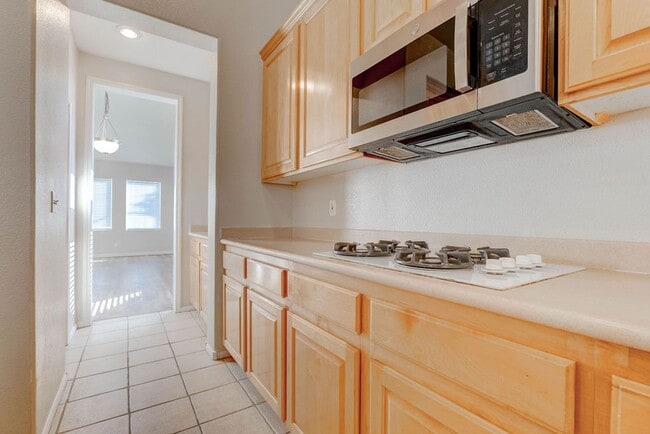 Building Photo - 2294 Tedesca Dr