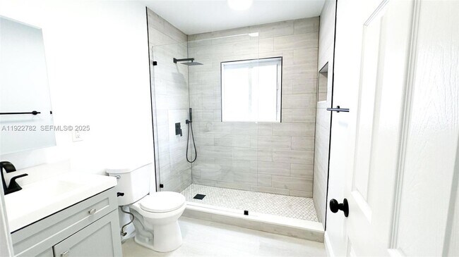 Building Photo - 2240 SW 16th Ct