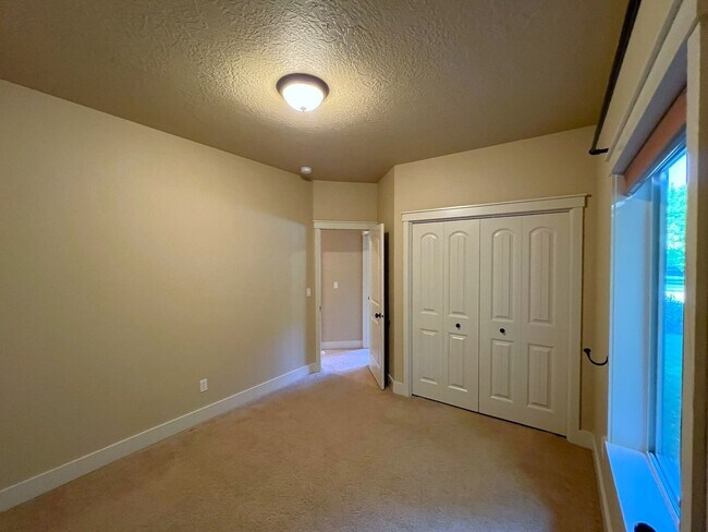 Building Photo - Beautiful 3 bed 2 bath home in The Preserv...