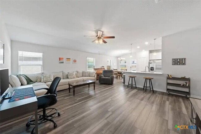 Building Photo - 3854 Lorenzen Ct