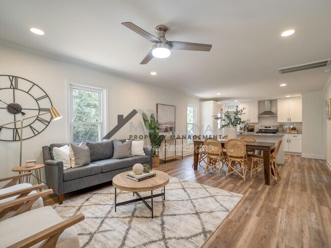 Building Photo - 1010 Cole St