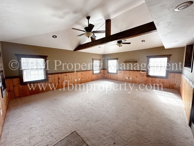 Building Photo - 605 Normandy - Charming 4 Bedroom, 2 Bathr...