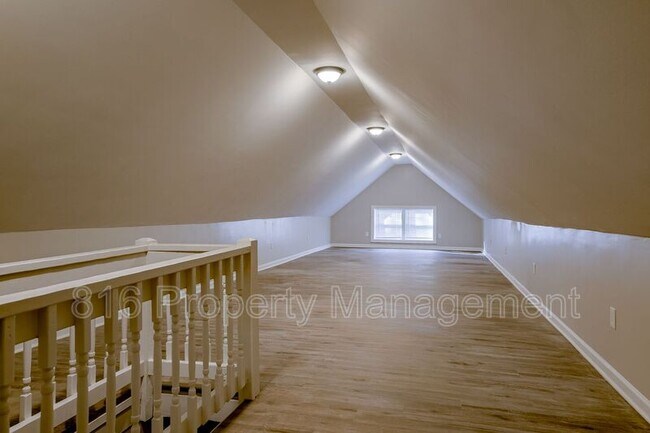 Building Photo - 3935 Agnes Ave