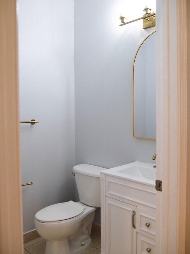Building Photo - 2288 Quail Roost Dr