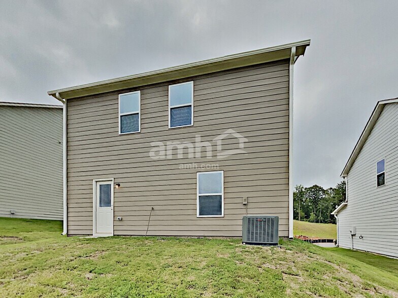 Building Photo - 4885 Bridle Path