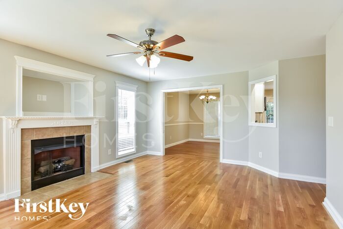 Building Photo - 1672 Autumn Dr