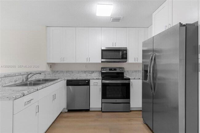 Building Photo - 3178 SW 128th Terrace