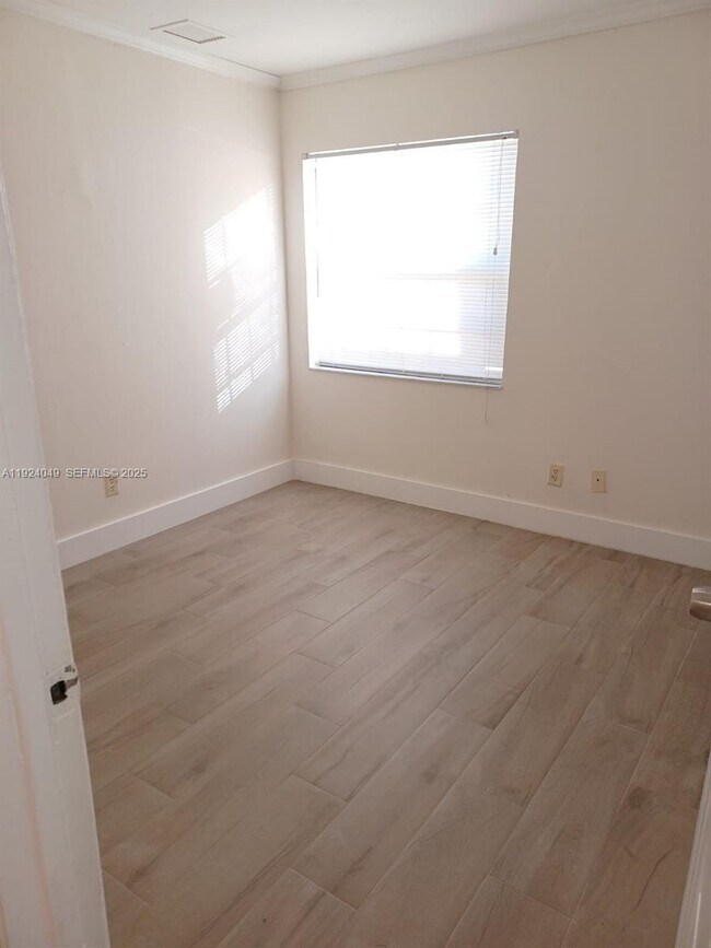 Building Photo - 2134 Cleveland St