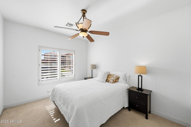 Building Photo - 7642 E Hartford Dr