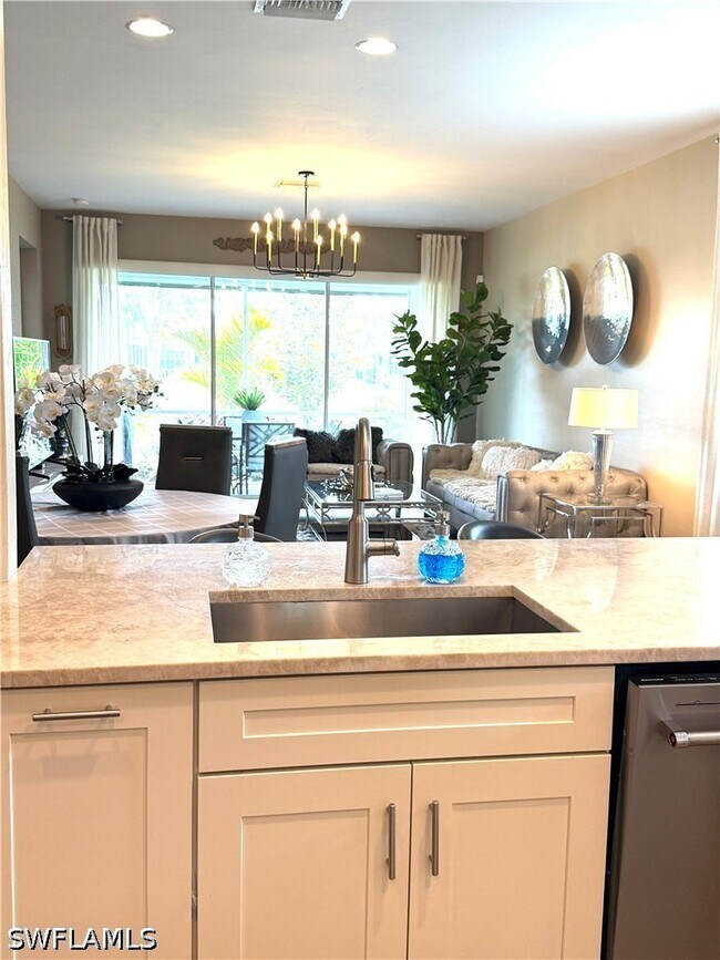 Building Photo - 8736 Querce Ct