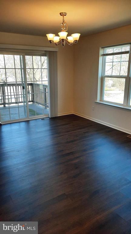 Building Photo - 723 Admiral's Quay Dr