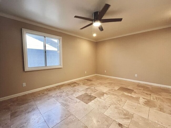 Building Photo - 3 Bd 3 Ba + Office + Den + Arizona Room!