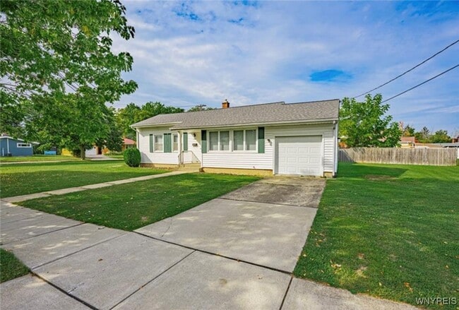 Building Photo - 1088 98th St