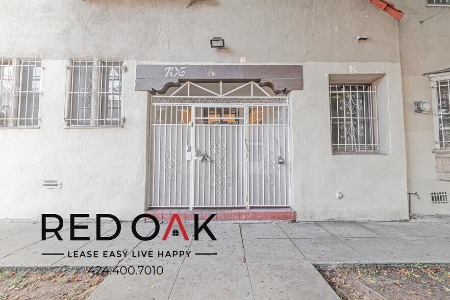 Building Photo - 706 N St Andrews Pl