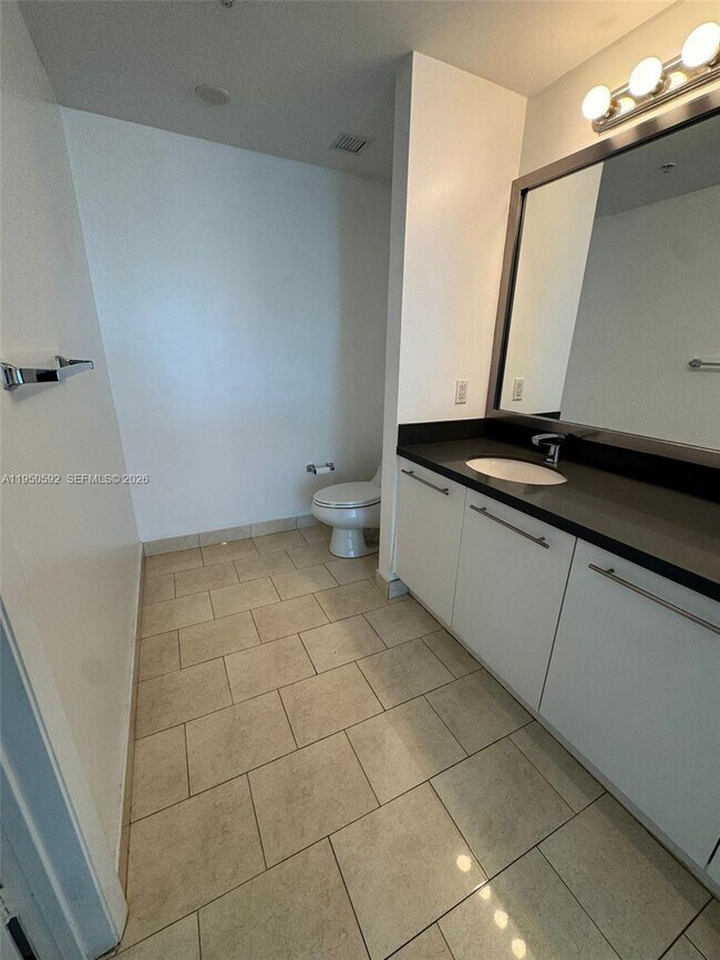 Building Photo - 90 SW 3rd St