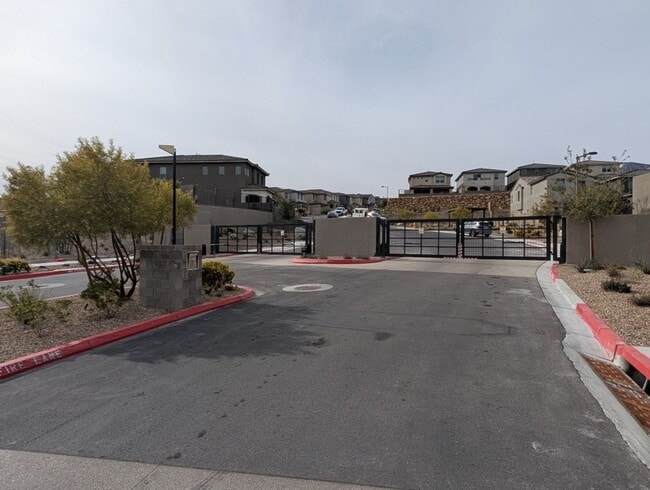 Building Photo - 11816 River Hawk Ave